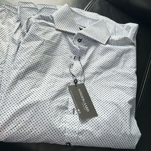 Sondergaard

Fitted Easy-Care Petal Cotton Dress Shirt